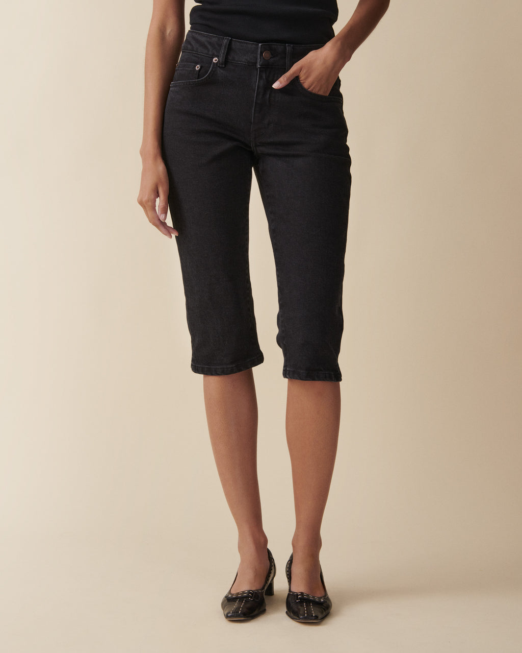 Capri Black 2 Weeks
