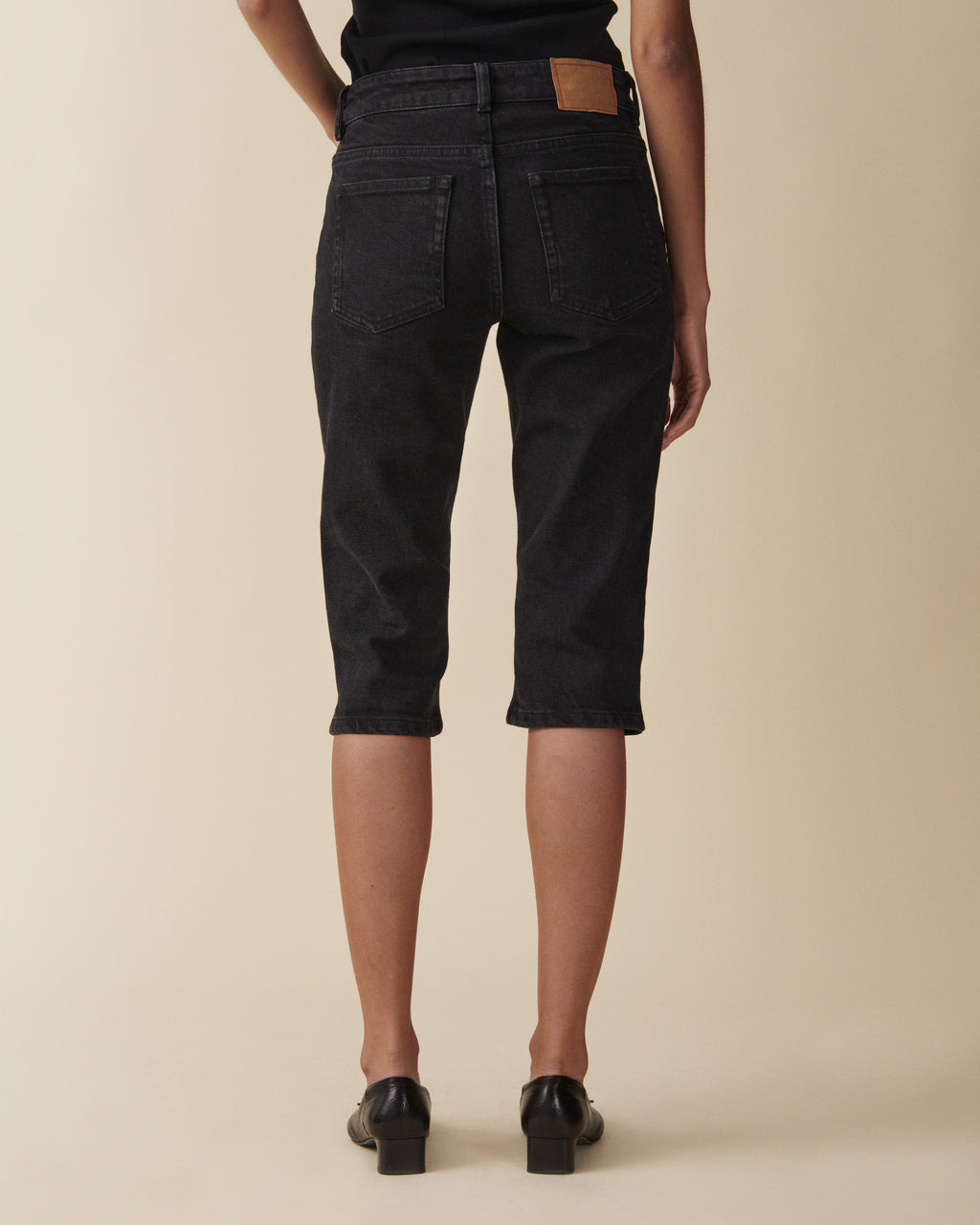 Capri Black 2 Weeks