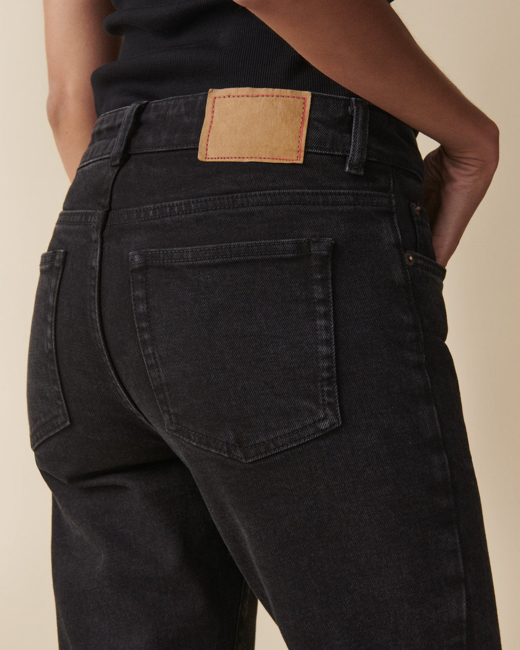 Capri Black 2 Weeks