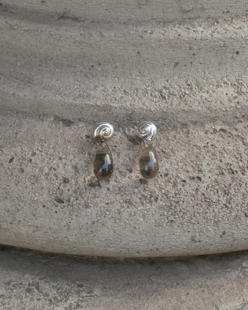 JEANERICA Atelier Nautilus Smoky Earrings