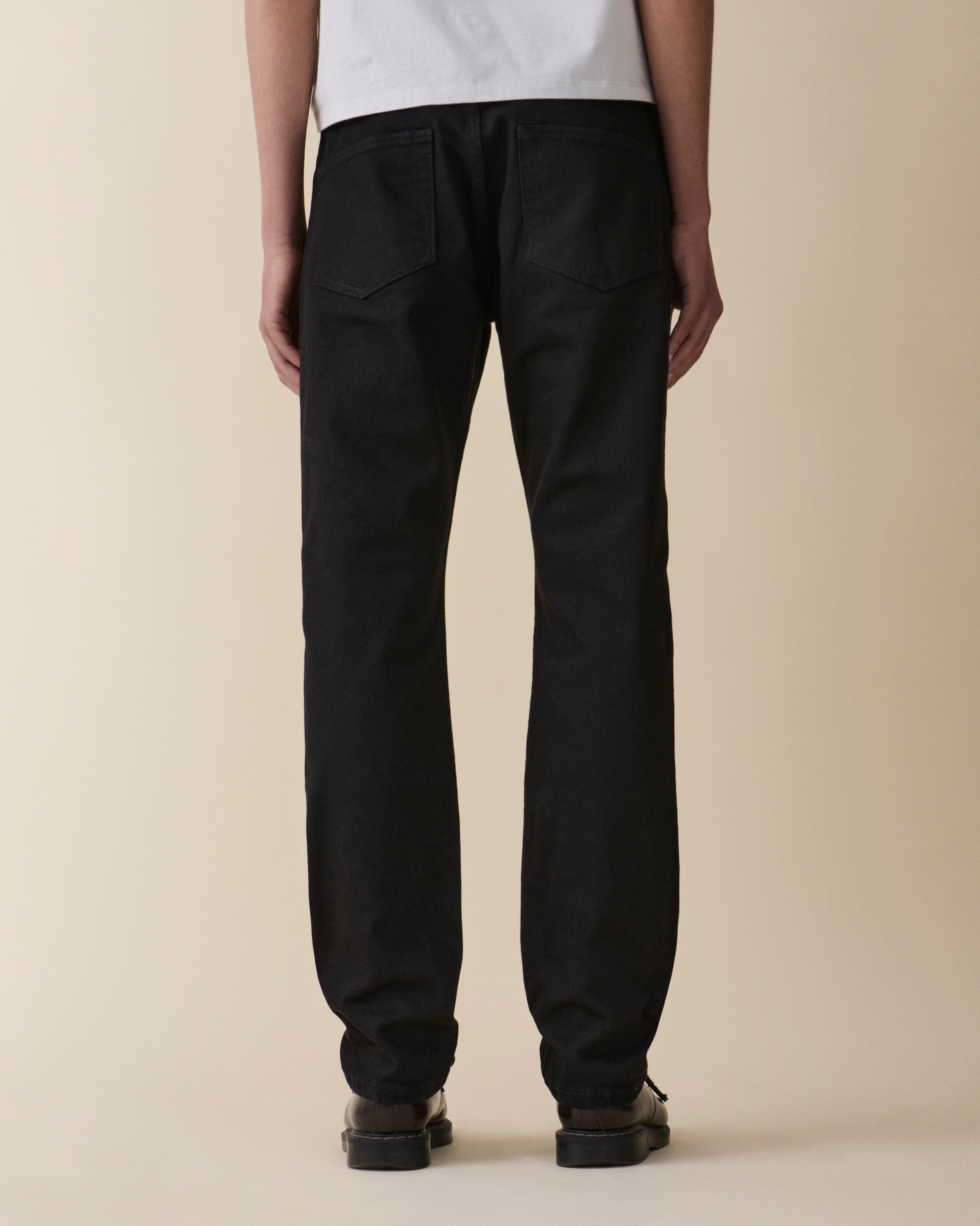 Tapered Rinse Stay Black