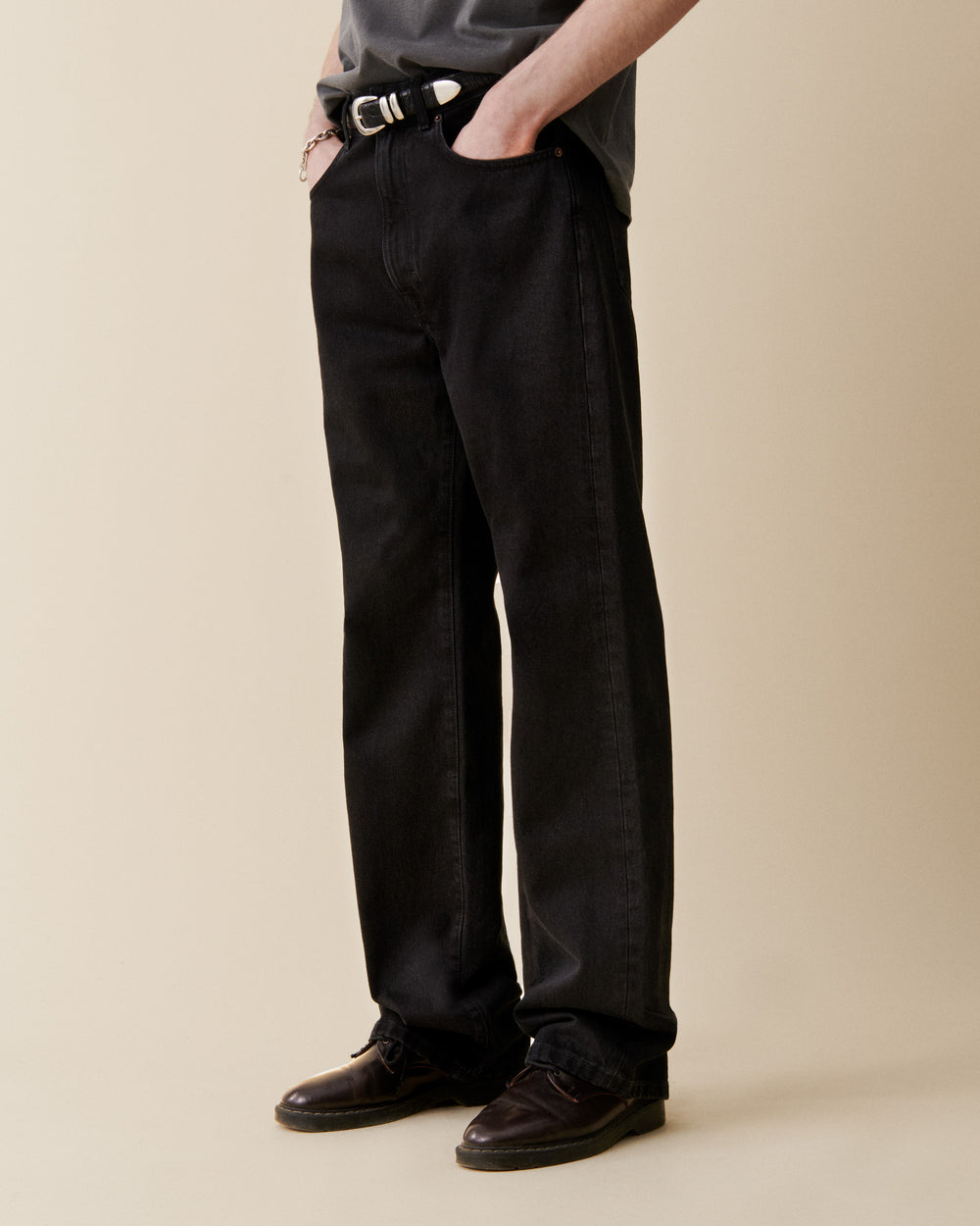 VM009 Vega Jeans Black 2 Weeks