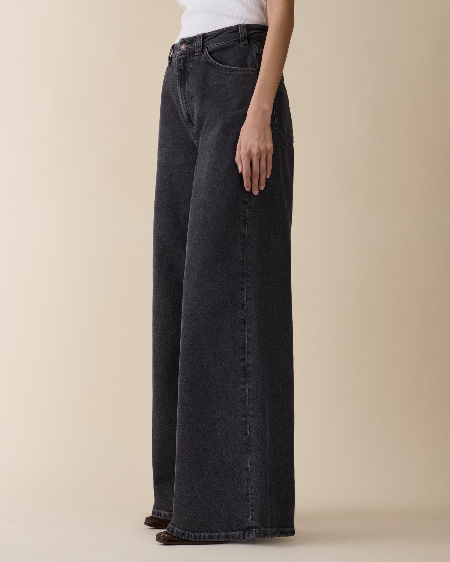 Alfama Black Vintage 62