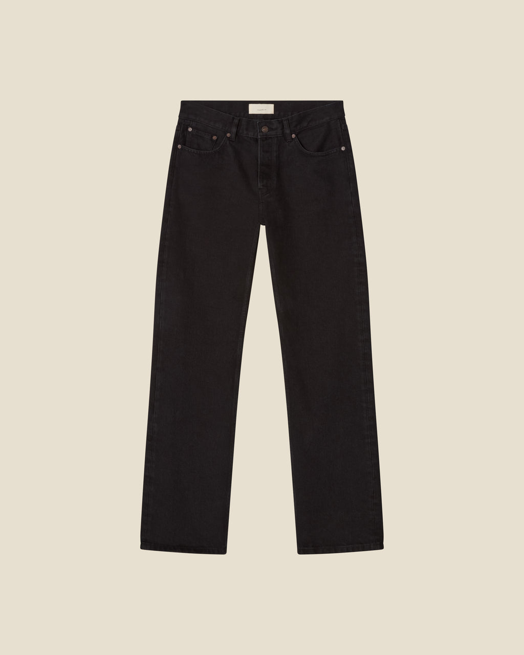 Arrow Black Rinse flat (beige background)