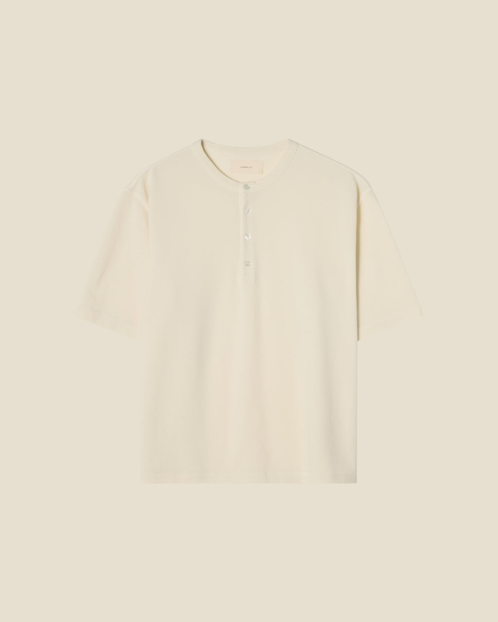 Faldo Off White flat (beige background)
