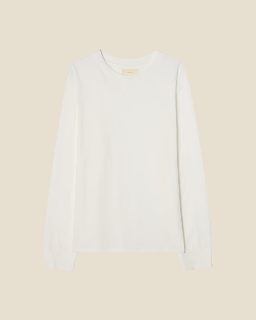 Mino Natural White flat (beige background)