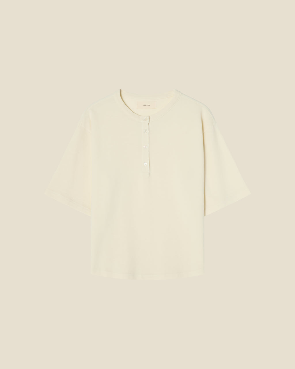 Noh Off White flat (beige background)