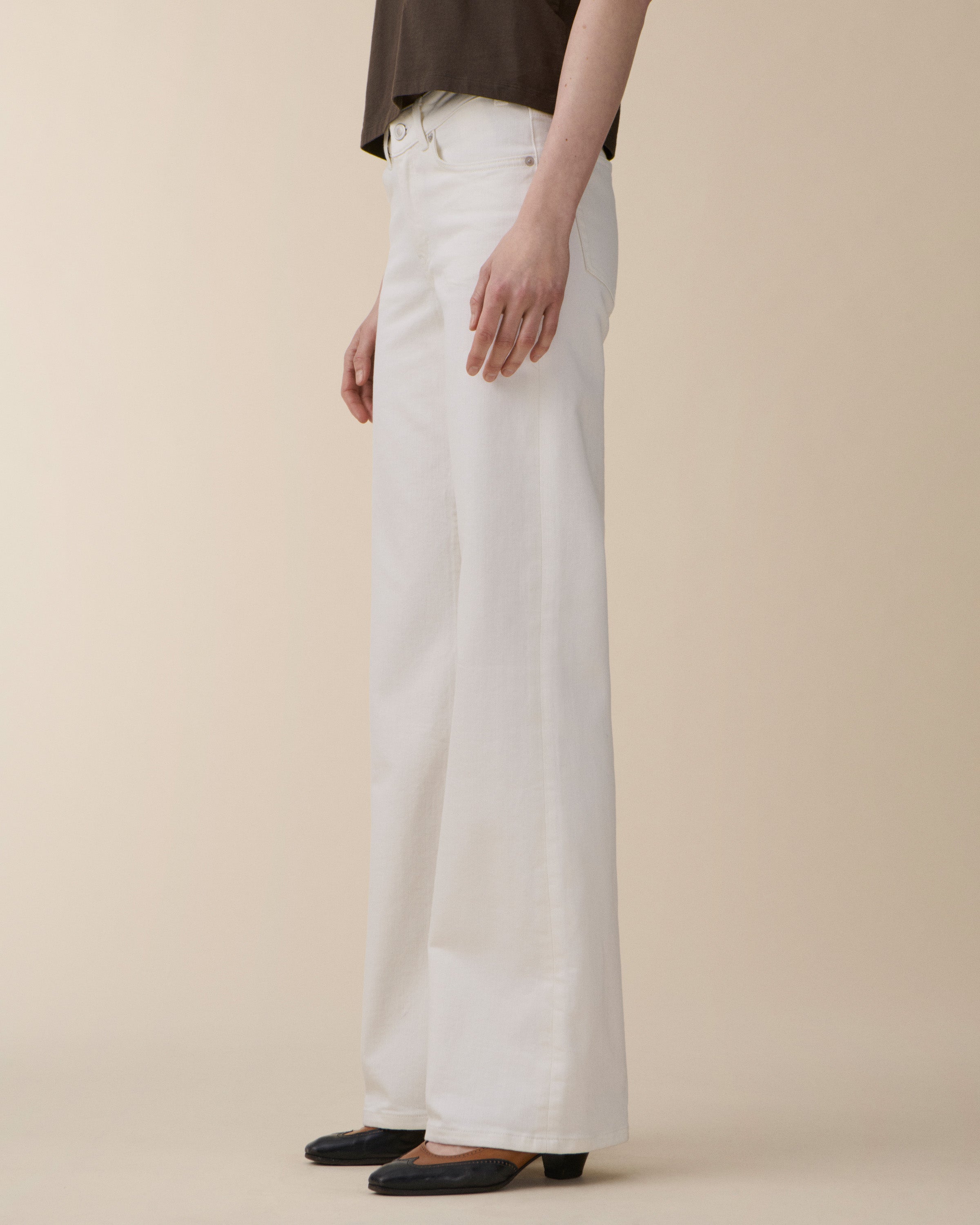 San Babila Natural White