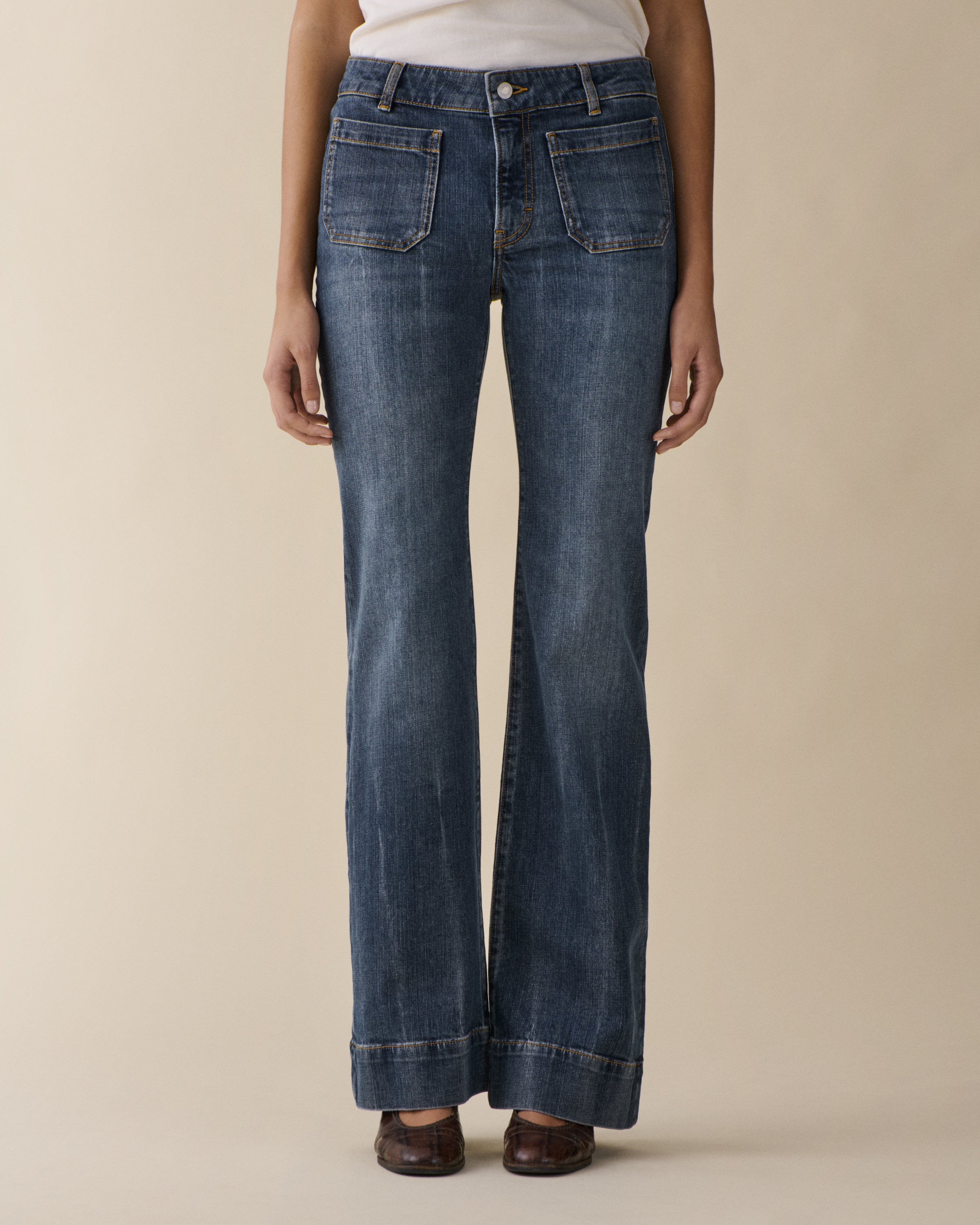 St Monica Low Grey Cast Indigo