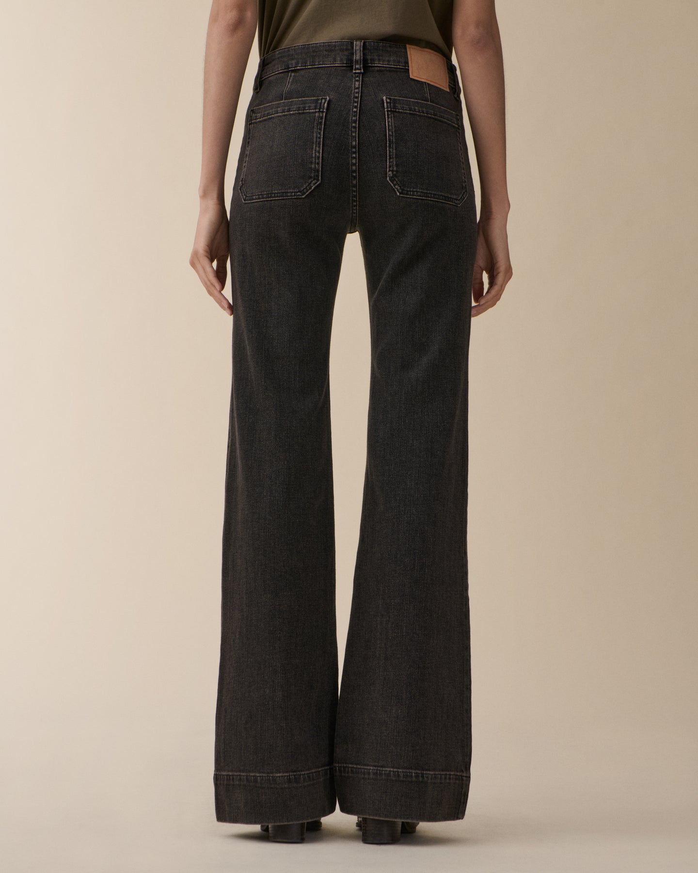 St Monica Low Brown Overdye
