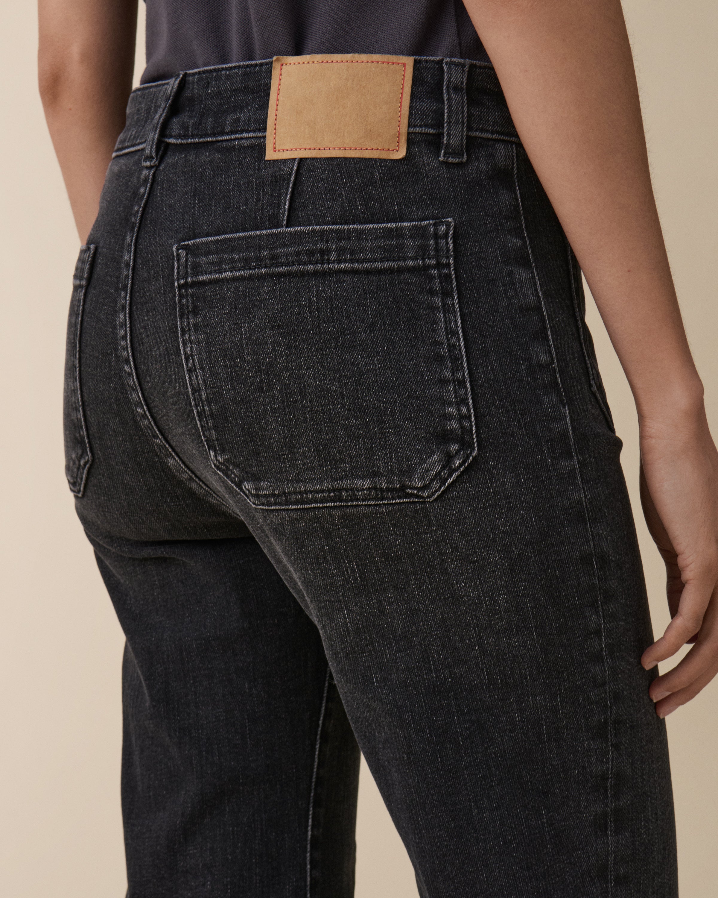 St Monica Low Washed Black