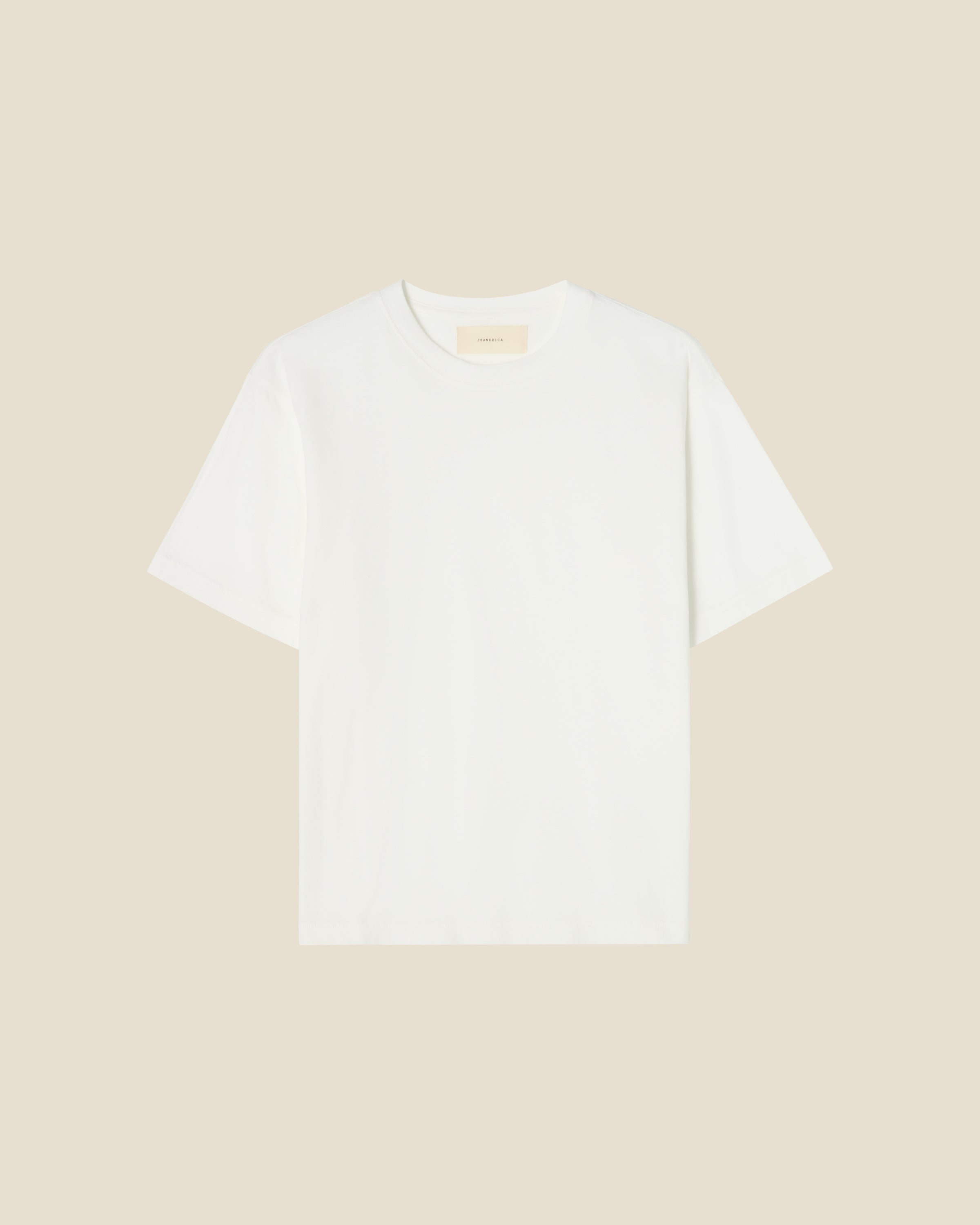 Zaza Natural White flat (beige background)